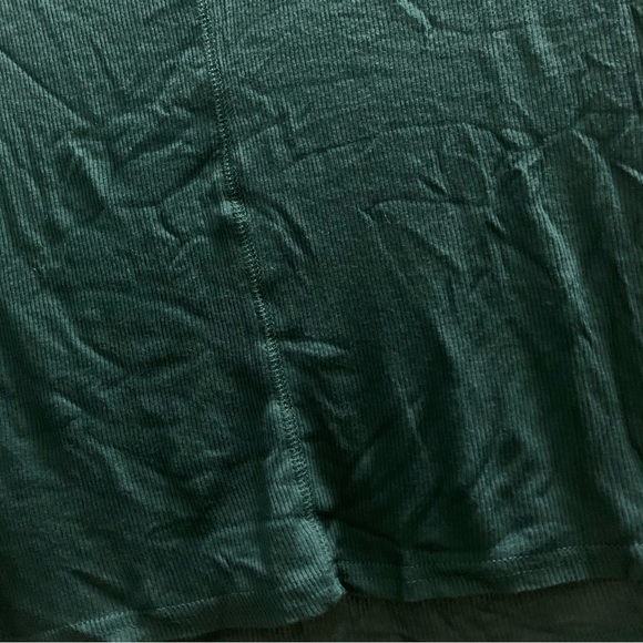 PS Basics by Pacsun 
Forest Green Ribbed Cropped T-Shirt NWT - Picture 5 of 10